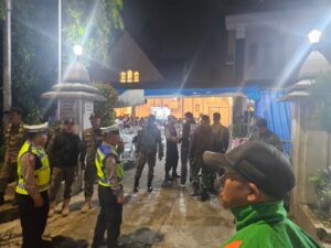 Pengamanan ibadah Paskah oleh TNI dan Polri di Gereja Santo Ignatius Cimahi